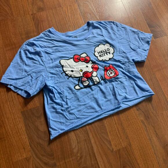 Hello Kitty Cropped Graphic Shirt - Picture 3 of 7